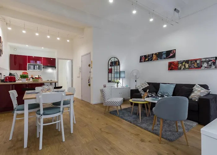 Large One Bedroom Flat In The Old Town