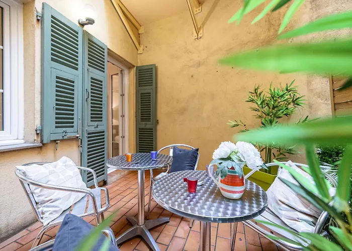 Large One Bedroom Flat In The Old Town