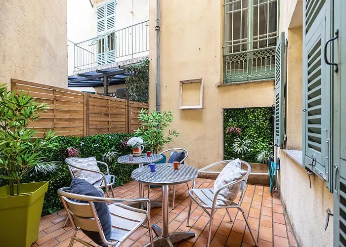 Large One Bedroom Flat In The Old Town